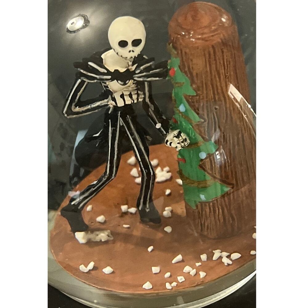 Disney The Nightmare Before Christmas Jack Skellington Musical SnoMotion Globe - Picture 7 of 15